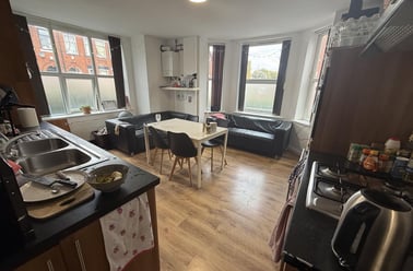 Harley Avenue, Longsight, Manchester - Image 2